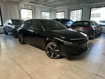 Usata Lancia Ypsilon 101 CV (74 kW) 2025 Nero ardesia  vari colori Utilitaria