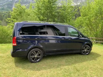 Usata Mercedes V250 190 CV (139 kW) 2016 Blu/azzurro Monovolume
