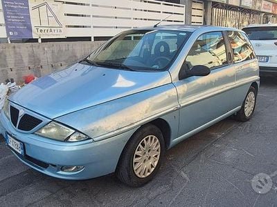 Usata Lancia Ypsilon 2003 Utilitaria