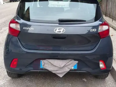 Usata Hyundai i10 67 CV (49 kW) 2023 Grigio Utilitaria
