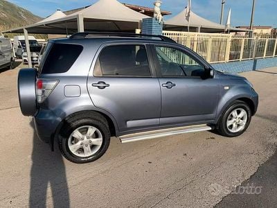 Usata Daihatsu Terios HIRO 86 CV (63 kW) 2009 Grigio SUV