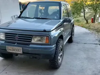 Usata Suzuki Vitara 75 CV (55 kW) 1991 Grigio SUV