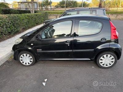 Occasion Peugeot 107 68 ch (50 kW) 2006 Noir Citadine