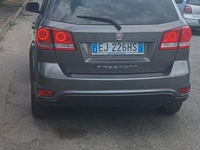 Usata Fiat Freemont 170 CV (125 kW) 2011 Grigio SUV