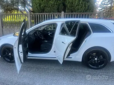 Usata Opel Insignia 160 CV (117 kW) 2013 Bianco Station wagon