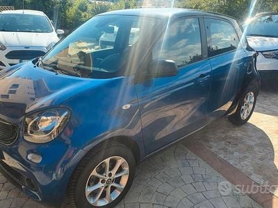 Usata Smart ForFour 70 CV (51 kW) 2020 Blu Utilitaria