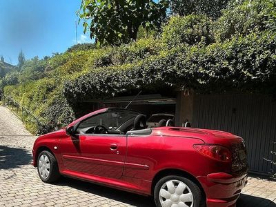 Begagnad Peugeot 206 CC 2003 Röd Cab