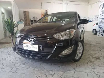 Usata Hyundai i20 Edition 84 CV (61 kW) 2012 Nero Utilitaria
