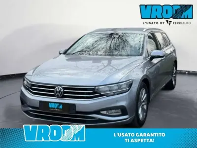 Usata VW Passat Business 150 CV (110 kW) 2023 Argento Station wagon