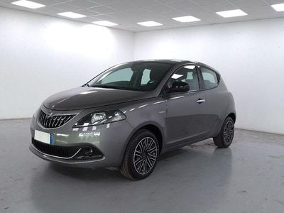 Usata Lancia Ypsilon Gold 70 CV (51 kW) 2022 Grigio Utilitaria