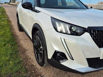 Usata Peugeot 2008 GT 131 CV (96 kW) 2022 Bianco SUV
