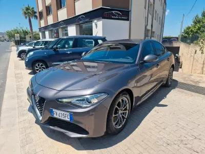 Usata Alfa Romeo Giulia Executive 160 CV (117 kW) 2019 Grigio Berlina