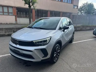 Usata Opel Crossland X Elegance 110 CV (80 kW) 2024 Grigio SUV