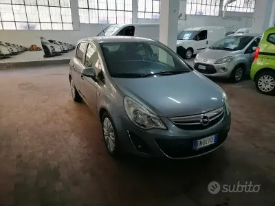 Begagnad Opel Corsa Cosmo 86 HK (63 kW) 2012 Grå Halvkombi