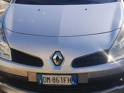 Usado Renault Clio II Rip Curl 58 CV (42 kW) 2007 Gris Utilitario