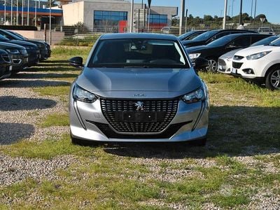 Usata Peugeot 208 Allure 74 CV (54 kW) 2024 Grigio Utilitaria