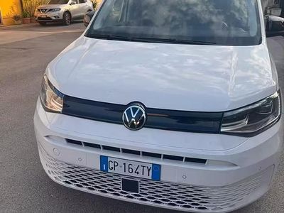 Usata VW Caddy 122 CV (89 kW) 2023 Bianco Monovolume