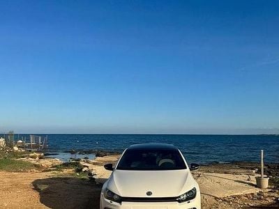 Begagnad VW Scirocco 210 HK (154 kW) 2010 Vit Sportkupé
