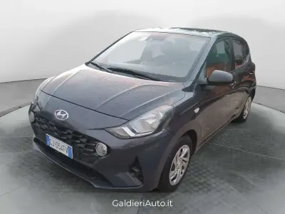 Usata Hyundai i10 Advanced Plus 67 CV (49 kW) 2022 Grigio Utilitaria
