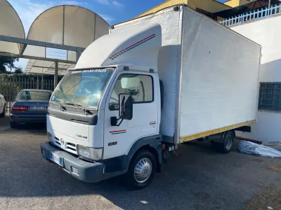 Usata Nissan Cabstar 125 CV (91 kW) 2005 Bianco Pick-up