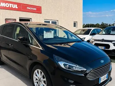 Usata Ford S-MAX S 179 CV (131 kW) 2016 Nero Monovolume