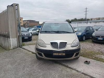 Usata Lancia Musa 95 CV (69 kW) 2007 Marrone Monovolume