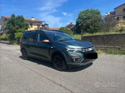 Usata Dacia Jogger Extreme 101 CV (74 kW) 2023 Verde Monovolume