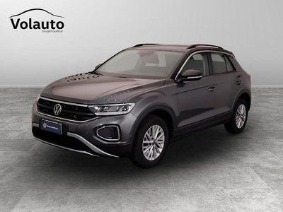 Usata VW T-Roc Life 150 CV (110 kW) 2023 Grigio SUV