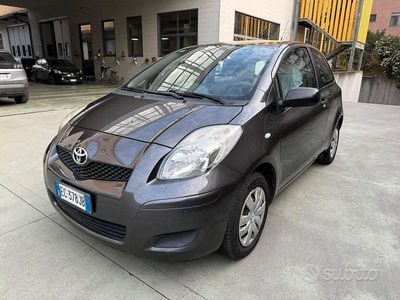 Usata Toyota Yaris Sol 69 CV (50 kW) 2010 Other Utilitaria