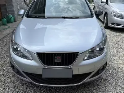 Usata Seat Ibiza Style 85 CV (62 kW) 2009 Grigio Berlina
