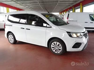 Usata Renault Kangoo 95 CV (69 kW) 2024 Bianco Monovolume