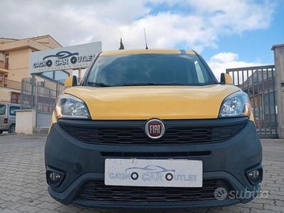 Usata Fiat Doblò 95 CV (69 kW) 2018 Giallo Monovolume