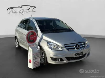 Occasion Mercedes B180 Premium 109 ch (80 kW) 2011 Argent Monospace