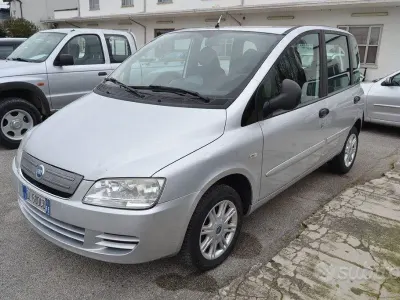 Usata Fiat Multipla Emotion 103 CV (75 kW) 2007 Grigio Monovolume