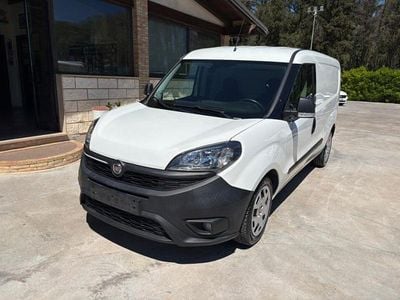 Usata Fiat Doblò 105 CV (77 kW) 2019 Bianco Monovolume