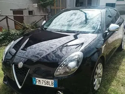 Usata Alfa Romeo Giulietta 120 CV (88 kW) 2017 Nero Utilitaria