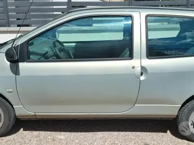 Usata Renault Twingo 75 CV (55 kW) 2007 Grigio Utilitaria