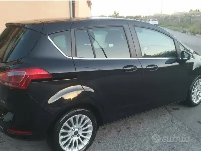Usata Ford B-MAX Titanium 75 CV (55 kW) 2013 Nero Monovolume