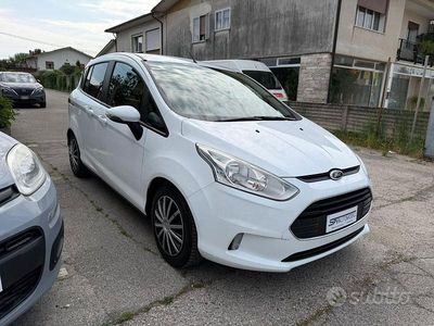 Begagnad Ford B-MAX Titanium 90 HK (66 kW) 2013 Vit Minibuss