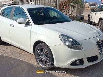Usata Alfa Romeo Giulietta Distinctive 120 CV (88 kW) 2016 Bianco Berlina