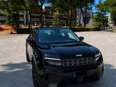 Usata Jeep Avenger 101 CV (74 kW) 2025 Nero SUV