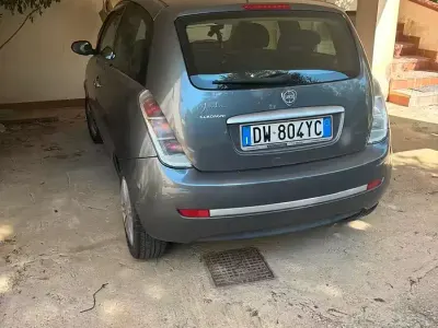 Usata Lancia Ypsilon 60 CV (44 kW) 2009 Grigio Utilitaria