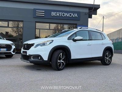 Usata Peugeot 2008 Allure 99 CV (72 kW) 2017 Bianco SUV