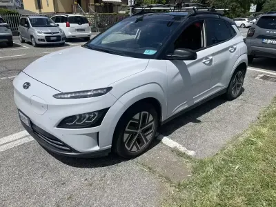 Gebraucht Hyundai Kona 27 kW (38 PS) 2021 Weiß SUV