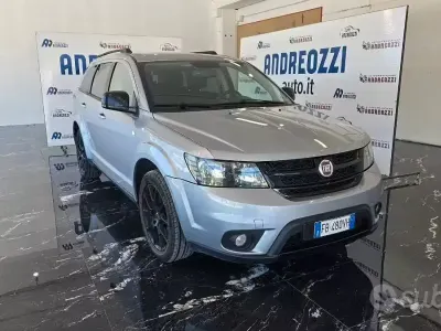 Usado Fiat Freemont Urban 170 HP (125 kW) 2015 SUV