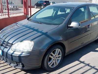 Usata VW Golf V 105 CV (77 kW) 2007 Berlina