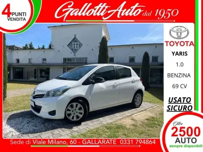 Usata Toyota Yaris 69 CV (50 kW) 2014 Bianco Utilitaria