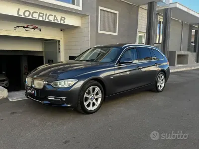 Usata BMW 318 Luxury Line 143 CV (105 kW) 2012 Grigio Station wagon