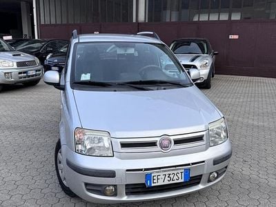 Usata Fiat Panda Emotion 69 CV (50 kW) 2011 Argento Utilitaria