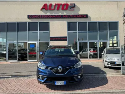 Usata Renault Grand Scénic IV Intens 131 CV (96 kW) 2017 Blu/azzurro Monovolume